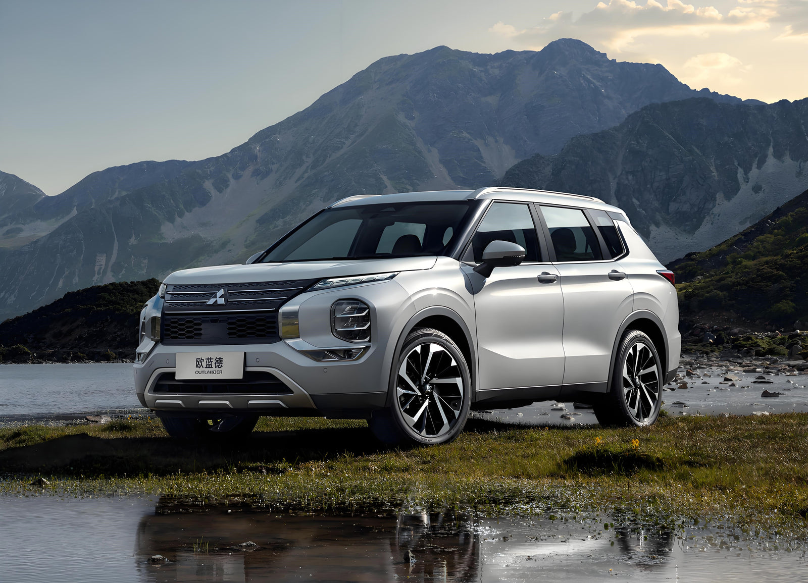 Discover Unmatched Versatility and Adventure with the 2024 Mitsubishi Outlander