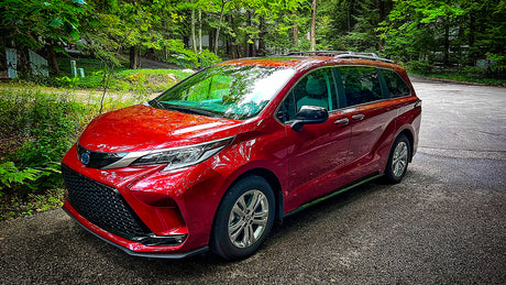 A Smooth Ride with the Toyota Sienna - The Perfect Minivan for Any Need"