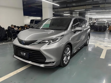 The Toyota Sienna: Where Family Versatility Meets Unstoppable Innovation