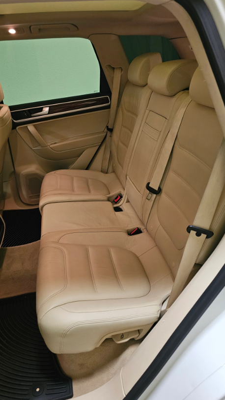 2014 Volkswagen Touareg | Custom-Fit | HKZAuto