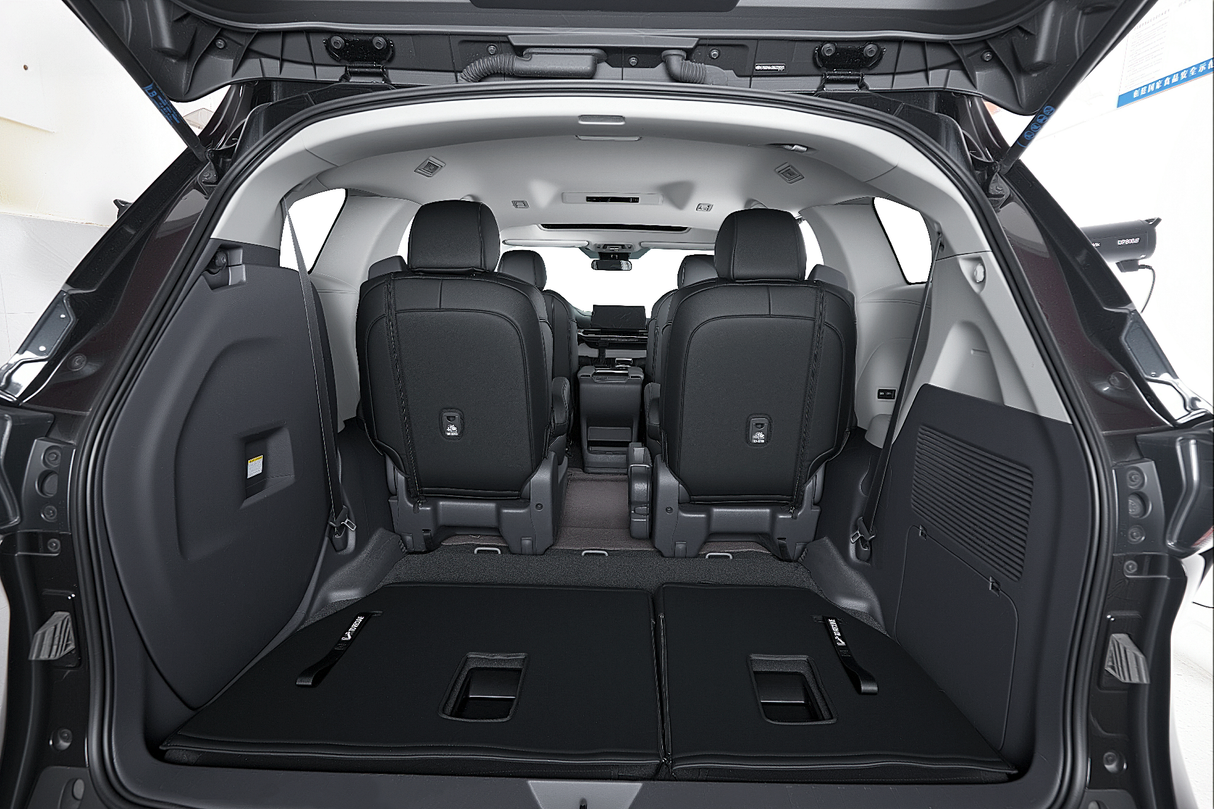 Toyota Sienna Seat Covers | Custom-Fit | HKZAuto